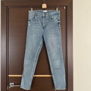 Zara Blue Lightly Distressed Skinny Jeans